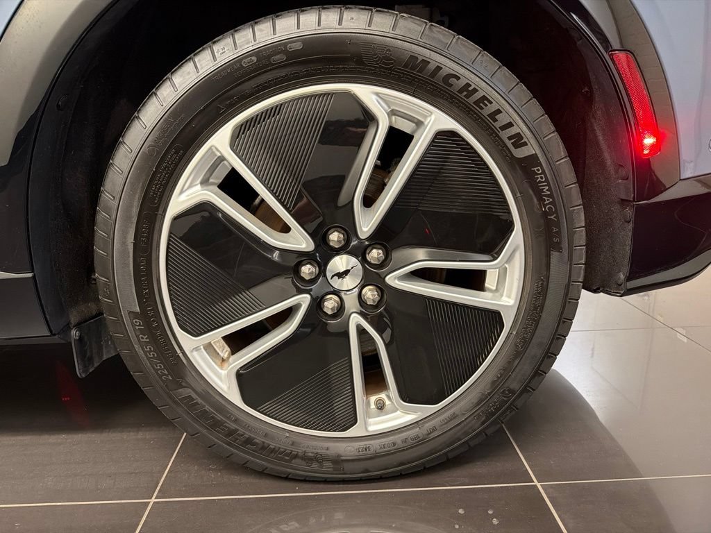 Certified 2023 Ford Mustang Mach-E Premium AWD/4WD image 7