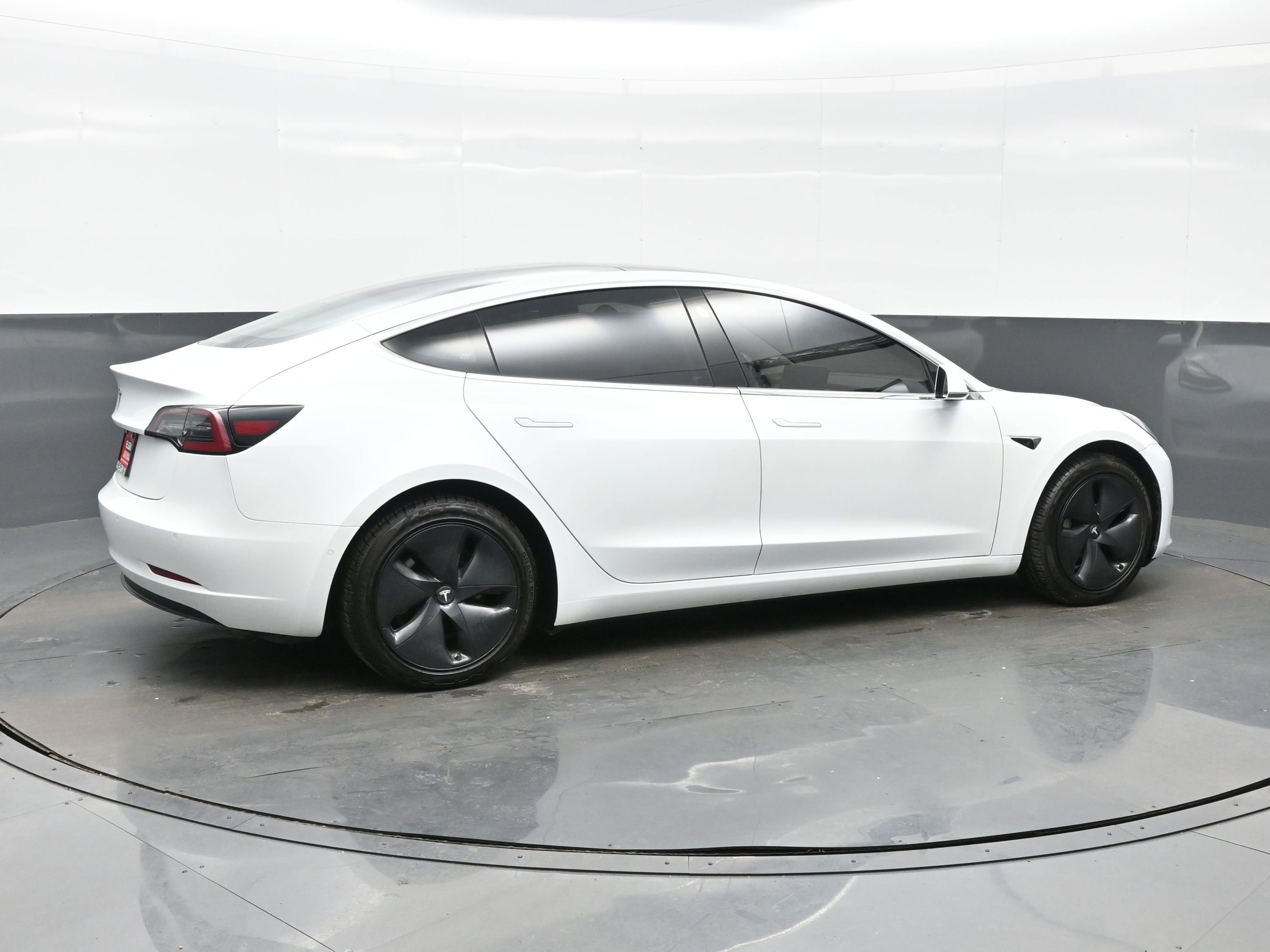 Used 2018 Tesla Model 3 Long Range image 7