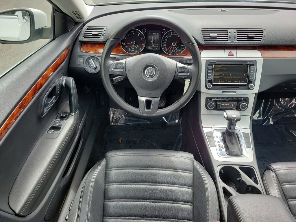 Used 2011 Volkswagen CC Lux image 14
