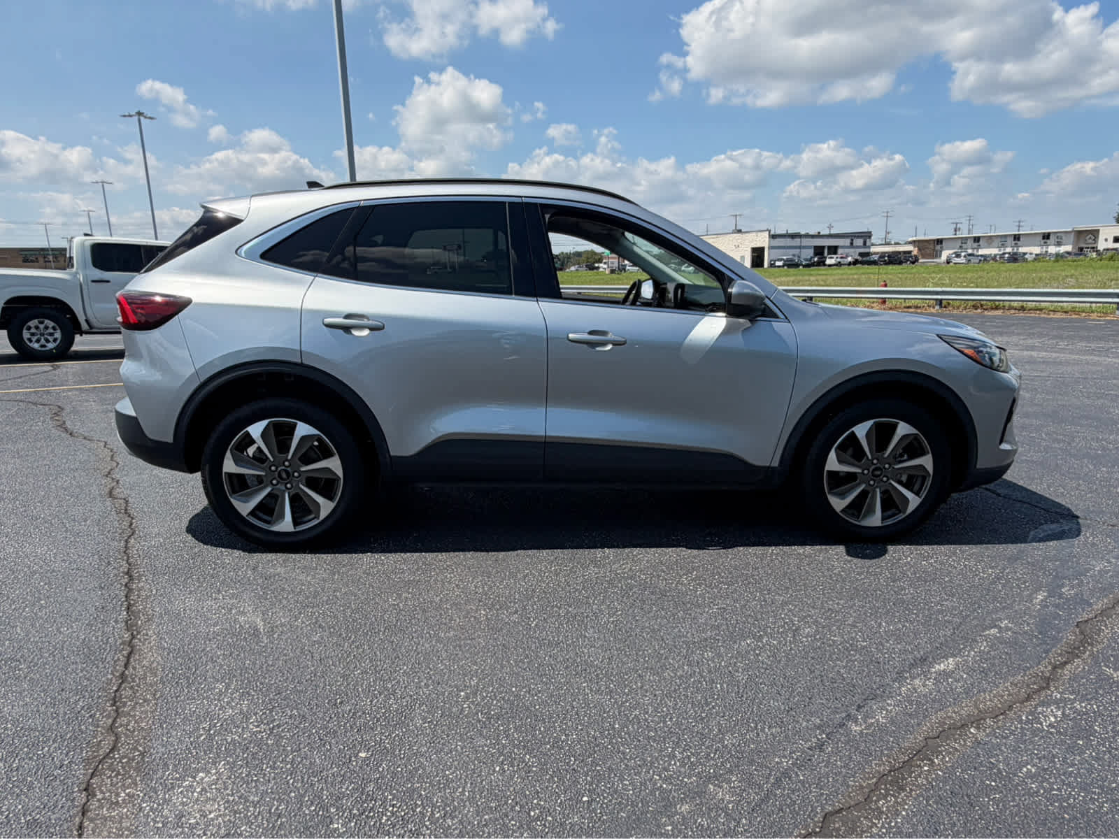 Used 2023 Ford Escape Platinum AWD/4WD image 12