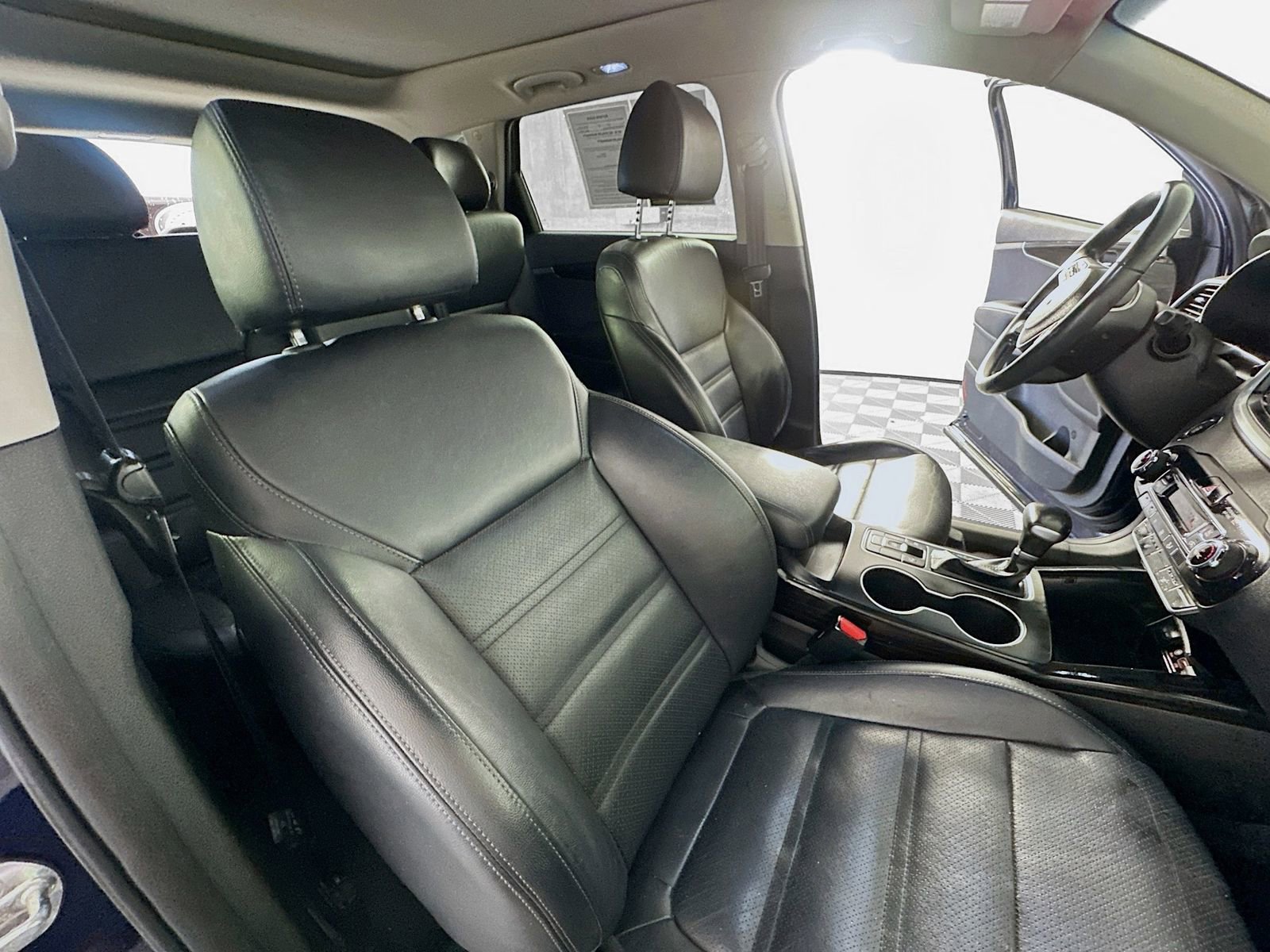Used 2020 Kia Sorento EX AWD/4WD image 27
