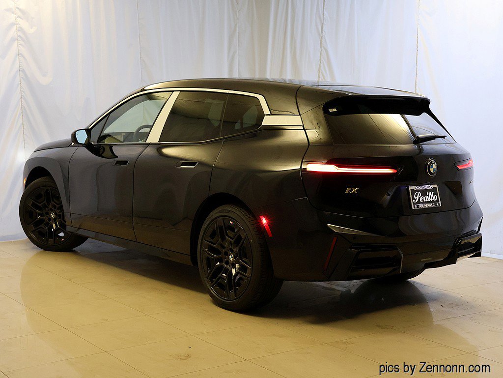 New 2026 BMW iX xDrive45 w/ M Sport Package image 9