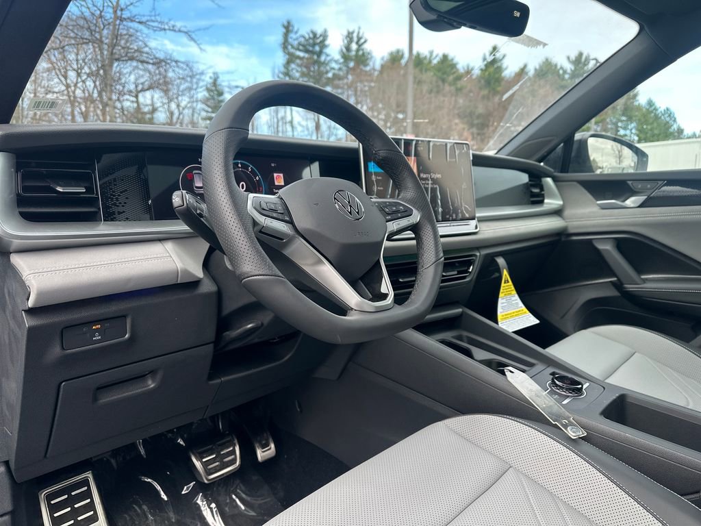 New 2026 Volkswagen Tiguan SE R-Line AWD/4WD image 6