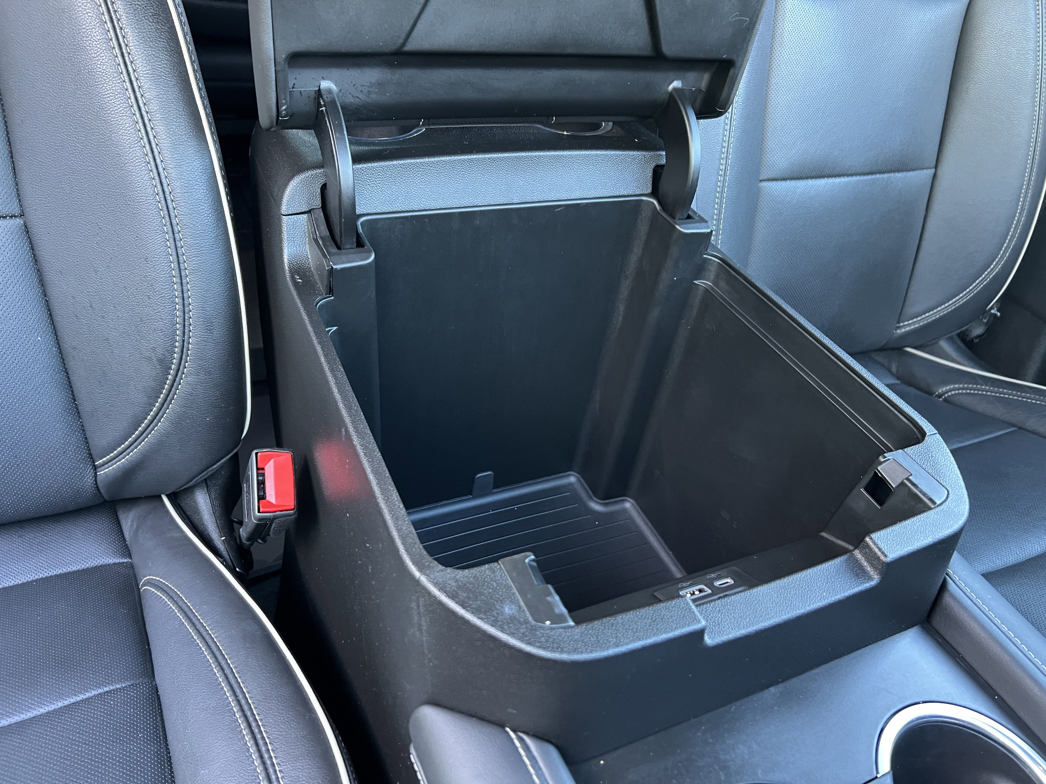 Certified 2021 GMC Yukon SLT w/ SLT Luxury Plus Package image 29