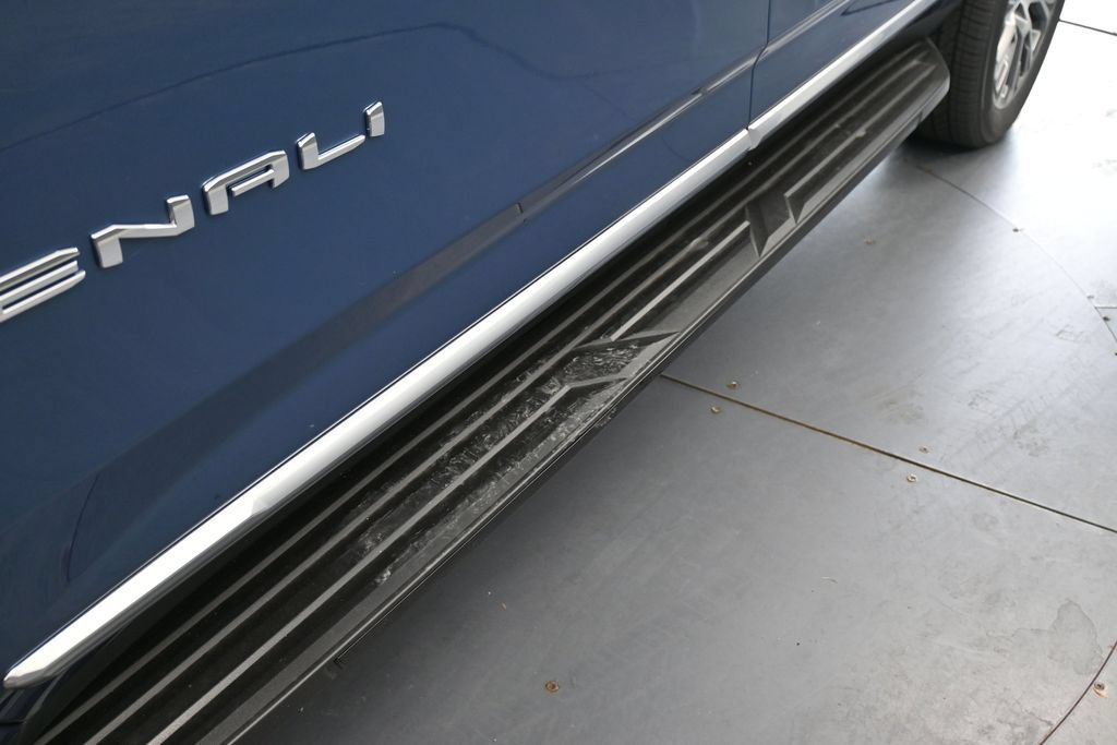 New 2026 GMC Yukon XL Denali w/ LPO, Floor Liner Package AWD/4WD image 16