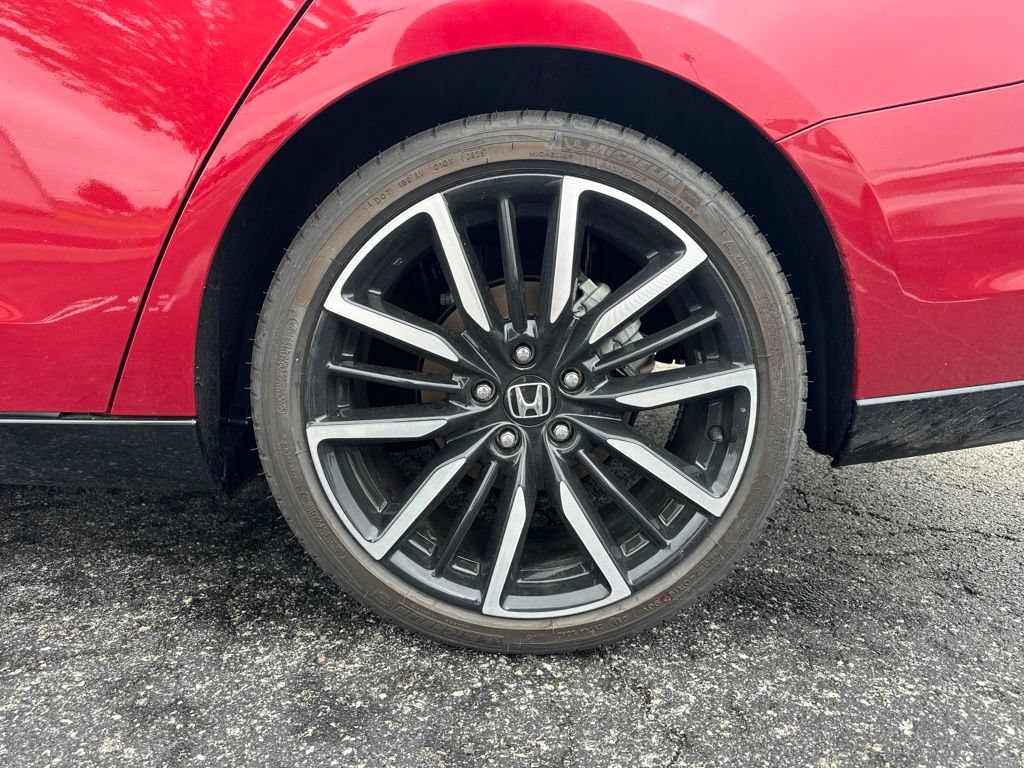 Used 2025 Honda Accord Touring image 8