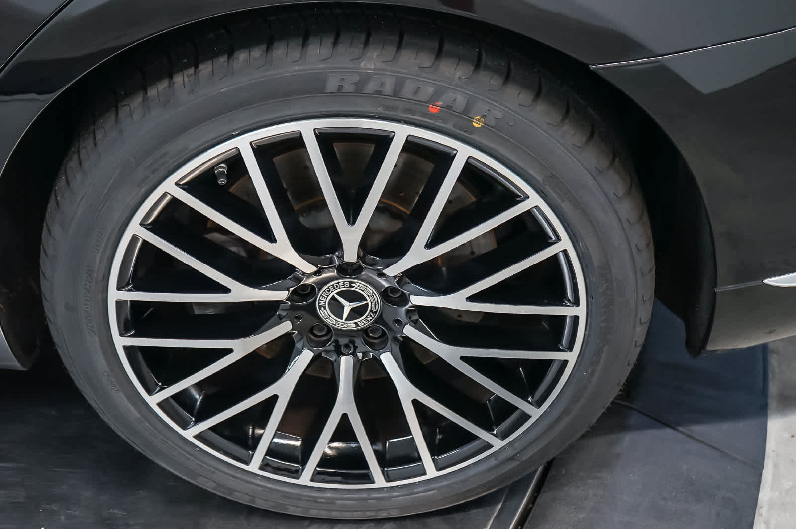 Used 2025 Mercedes-Benz S 580 4MATIC Sedan image 13