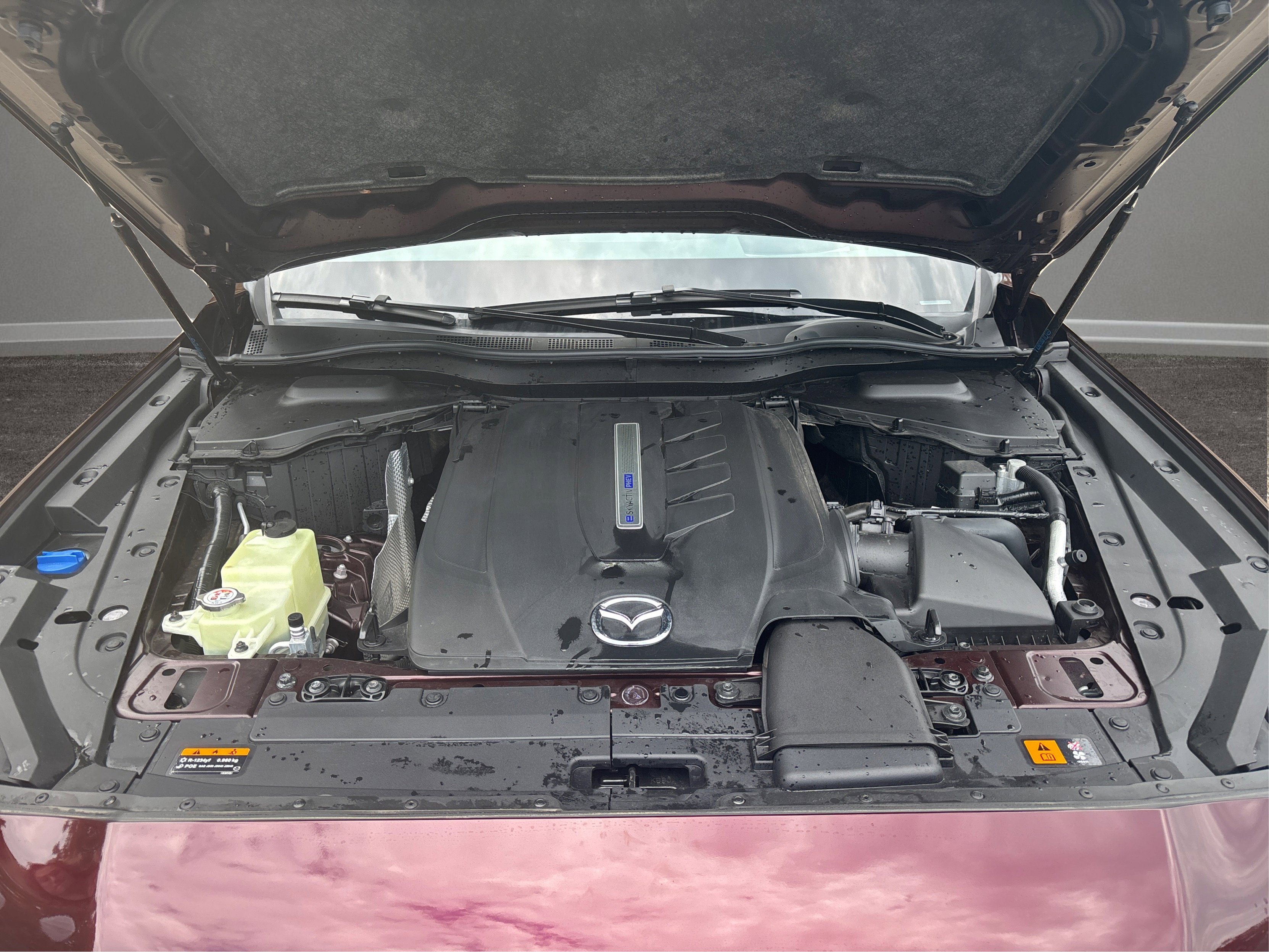 Used 2024 MAZDA CX-90 Plug-In Hybrid w/ Premium Pkg image 32