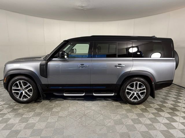 Used 2023 Land Rover Defender 130 SE AWD/4WD image 3