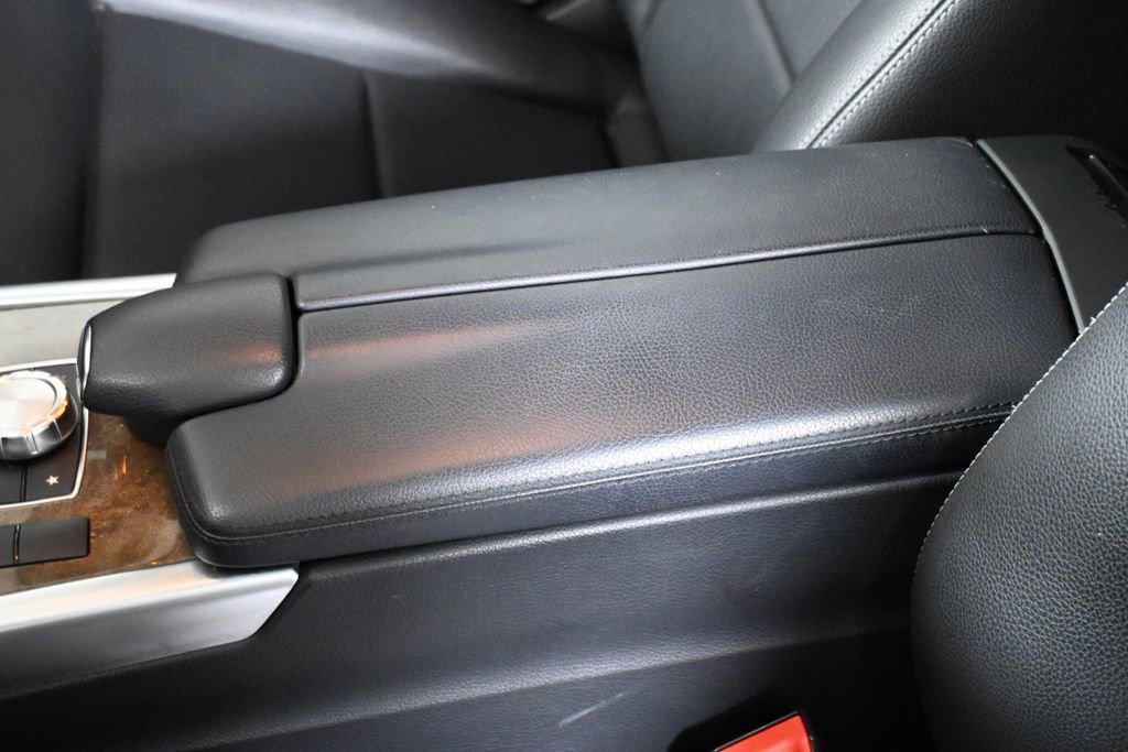 Used 2014 Mercedes-Benz E 350 4MATIC Sedan image 24