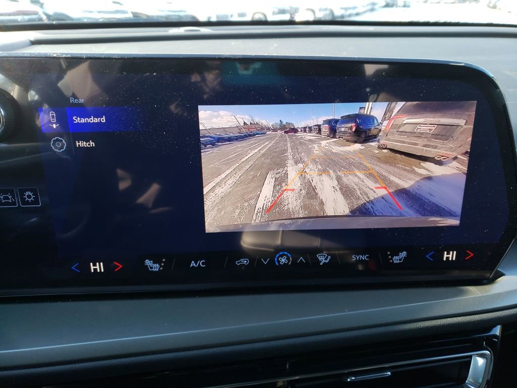 New 2026 Chevrolet Traverse LT w/ LPO, Floor Liner Package image 19