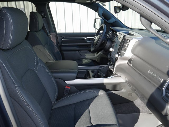 New 2026 RAM 1500 4x4 Crew Cab image 30