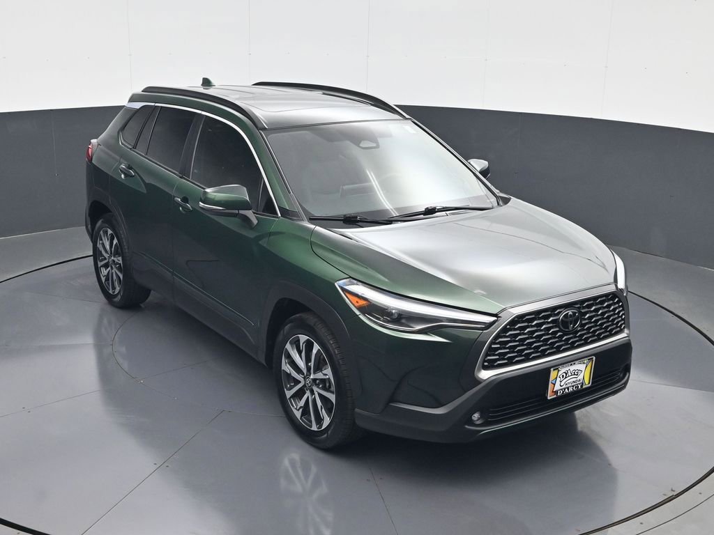 Used 2023 Toyota Corolla Cross XLE w/ Convenience Package FWD image 15