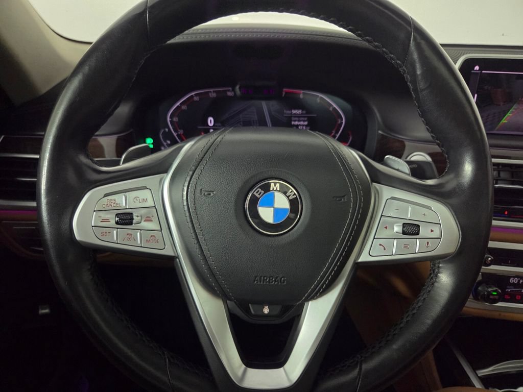 Used 2020 BMW 750i xDrive w/ Autobahn Package AWD/4WD image 15