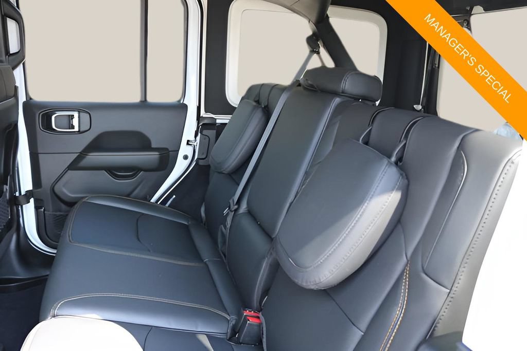 New 2025 Jeep Wrangler Unlimited Sahara AWD/4WD image 16