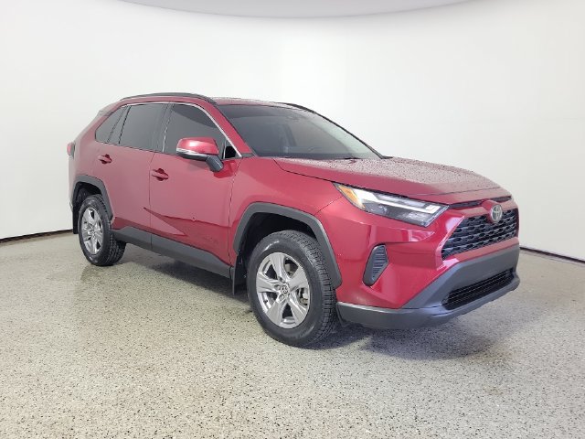 Used 2024 Toyota RAV4 XLE w/ Convenience Package FWD image 4