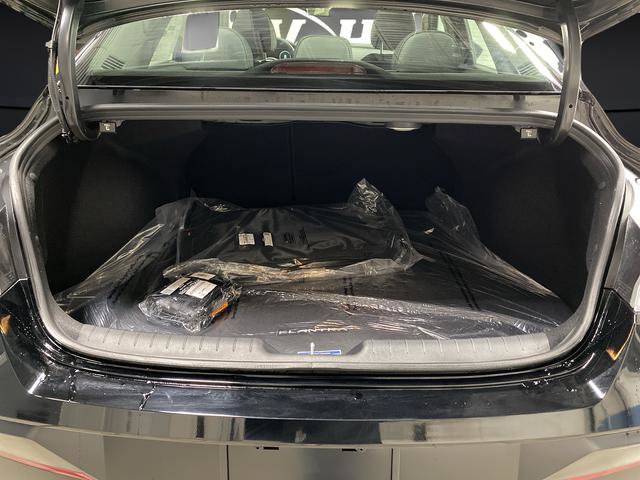 New 2026 Hyundai Elantra Limited image 15