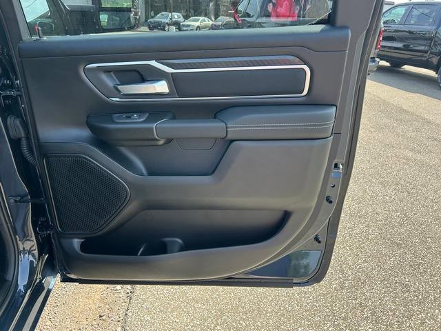 New 2026 RAM 1500 4x4 Crew Cab image 27