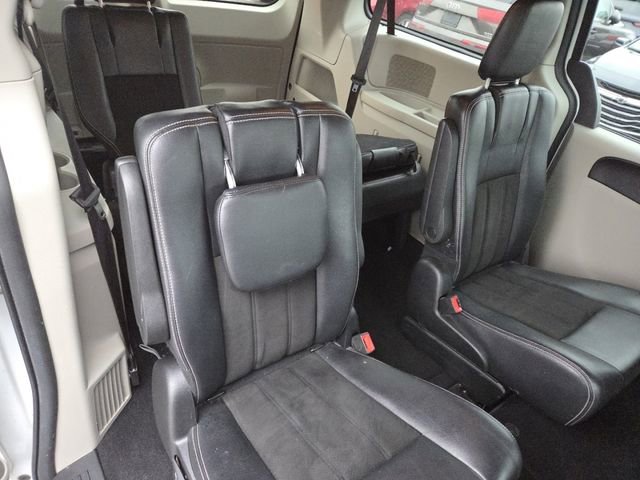 Used 2019 Dodge Grand Caravan SXT image 21