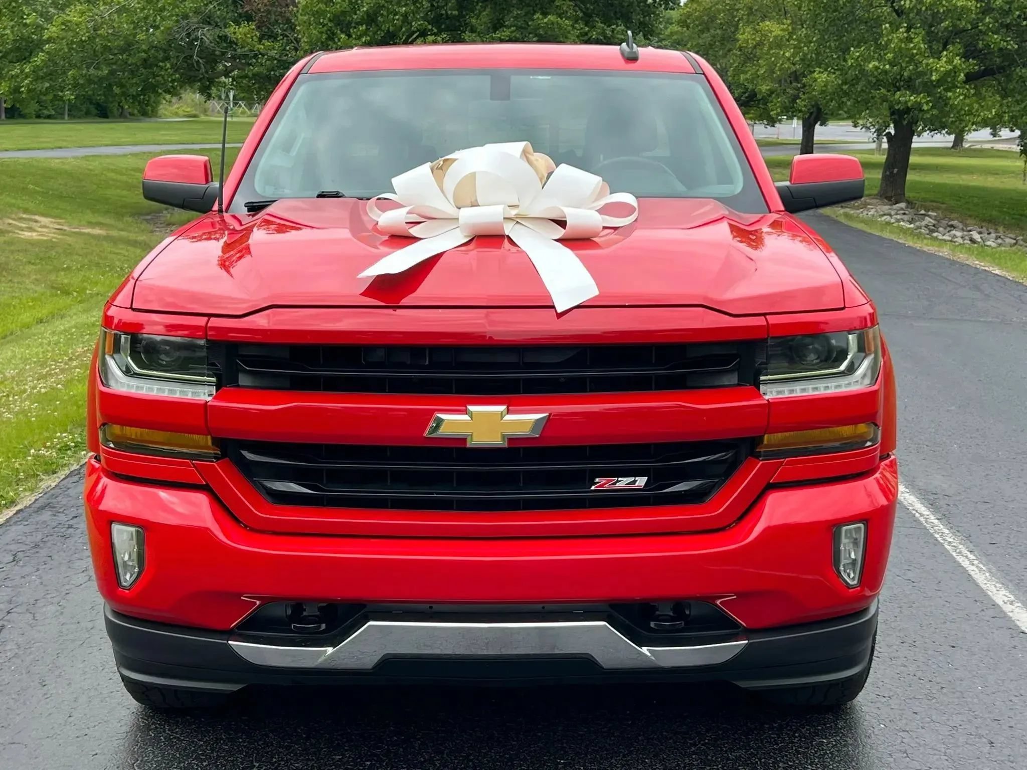 Used 2016 Chevrolet Silverado 1500 LT w/ All Star Edition AWD/4WD image 2
