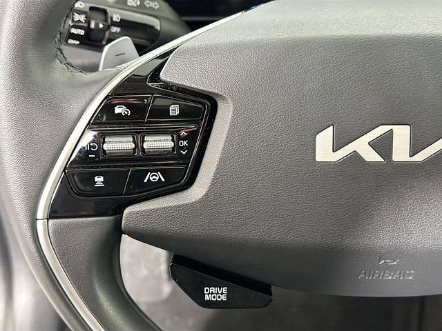 Used 2023 Kia Niro EX Touring image 21