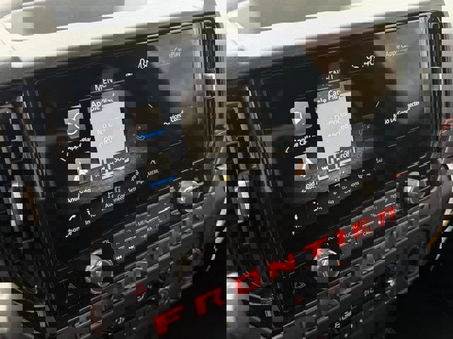 Used 2025 Nissan Frontier PRO-4X image 18