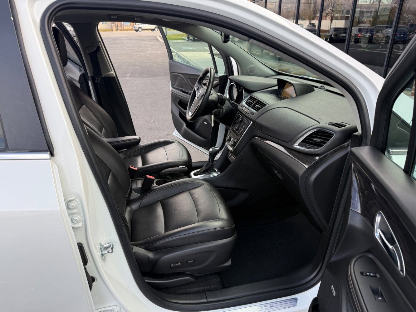 Used 2015 Buick Encore Premium image 12