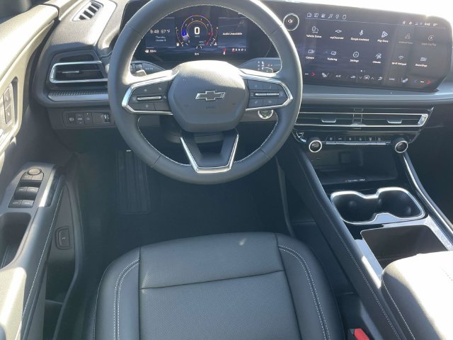 New 2027 Chevrolet Traverse LT w/ Midnight/Sport Edition FWD image 11