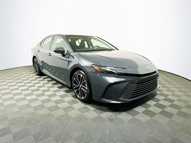 Used 2025 Toyota Camry XLE