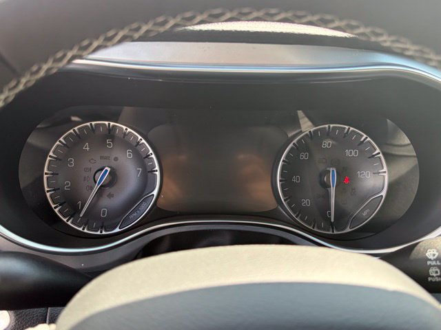 New 2026 Chrysler Pacifica Limited FWD image 19