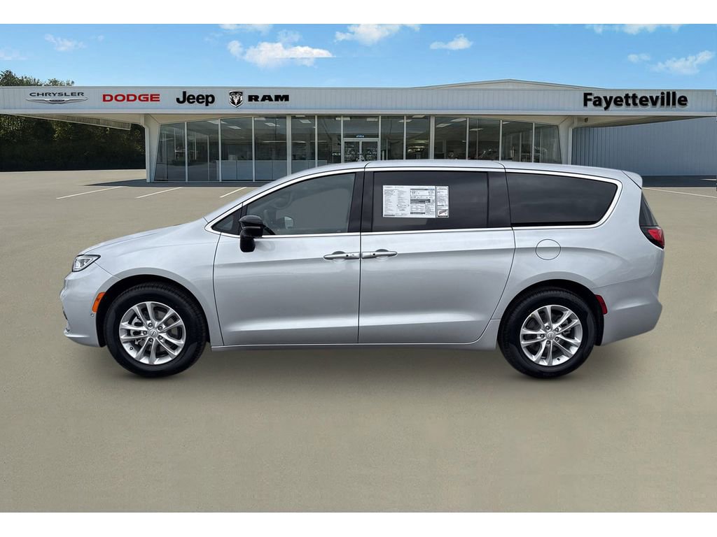 New 2026 Chrysler Pacifica Select image 6