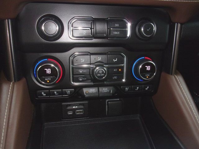 Used 2021 Chevrolet Tahoe High Country w/ Premium Package image 29