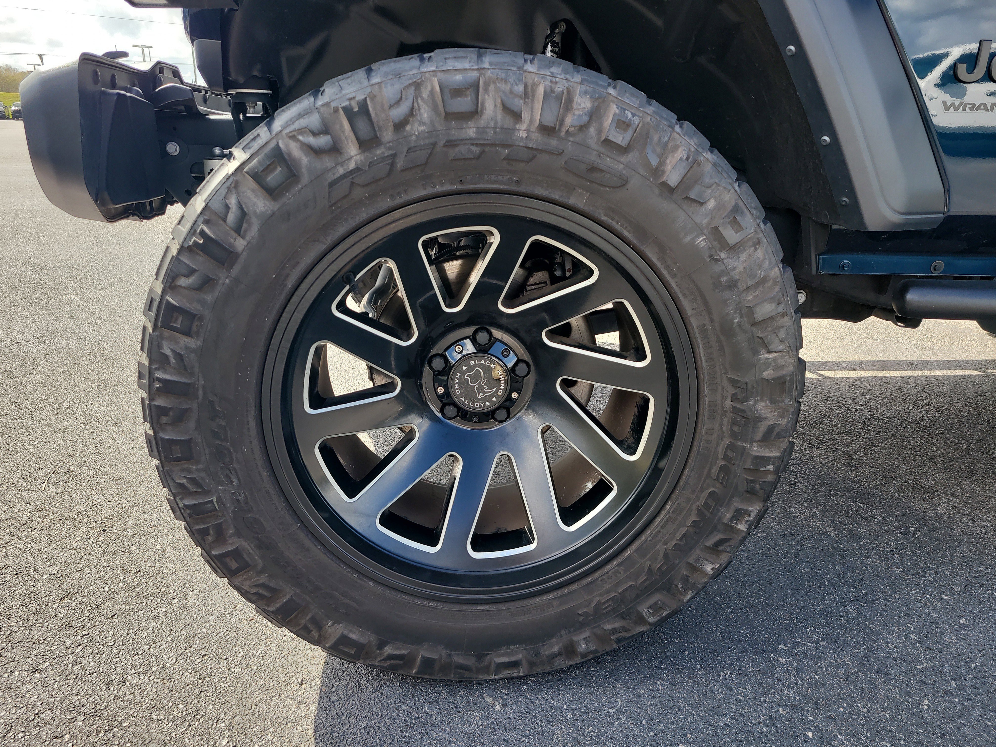 Used 2025 Jeep Wrangler Sport image 10