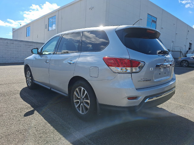 Used 2014 Nissan Pathfinder S AWD/4WD image 6
