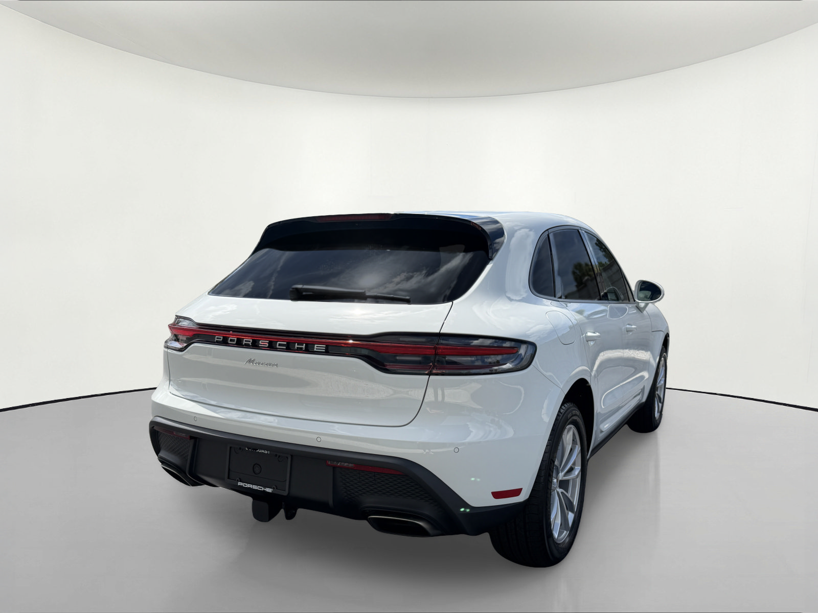 New 2026 Porsche Macan AWD/4WD image 6
