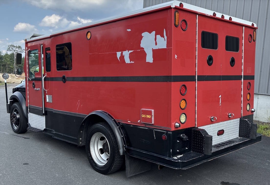 Used 2016 RAM 5500 Tradesman w/ Chrome Appearance Group RWD image 4