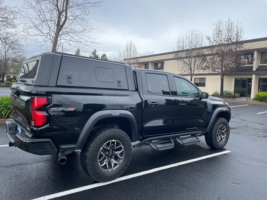 Used 2024 Chevrolet Colorado ZR2 w/ ZR2 Convenience Package III image 4