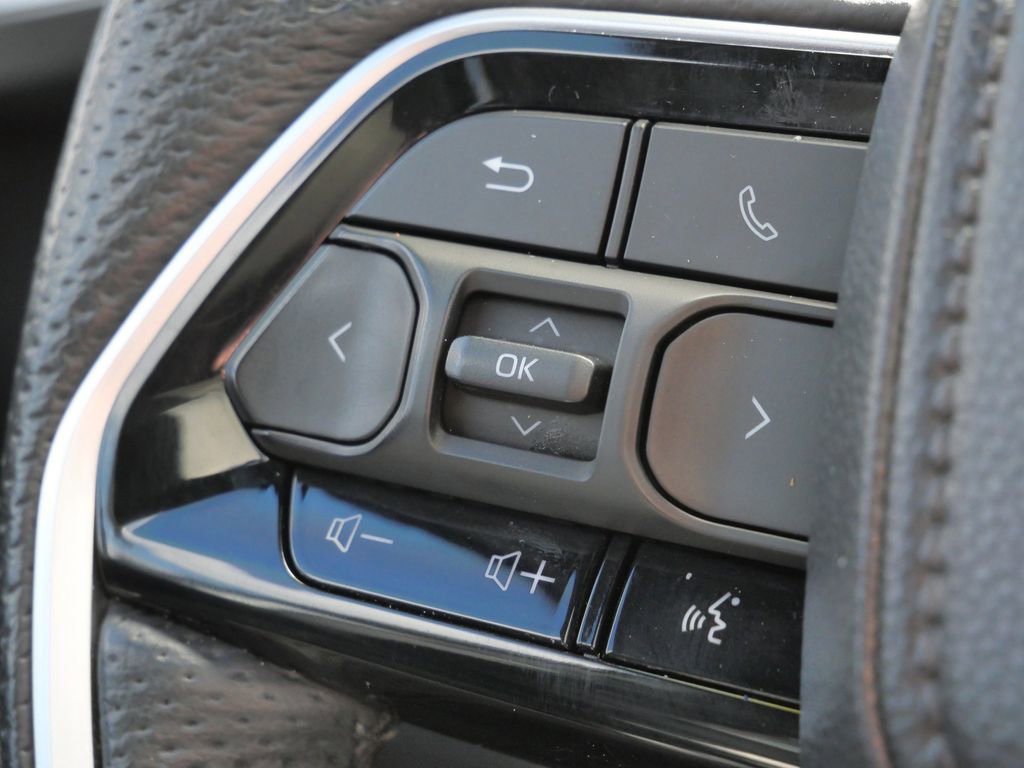 Used 2025 Toyota Tundra Platinum image 42