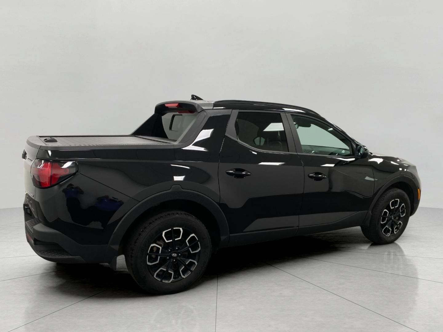 Certified 2022 Hyundai Santa Cruz SEL Premium w/ Winter Package AWD/4WD image 2