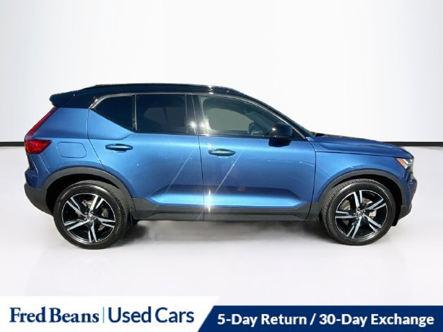 Used 2021 Volvo XC40 T5 R-Design w/ Climate Package AWD/4WD image 10