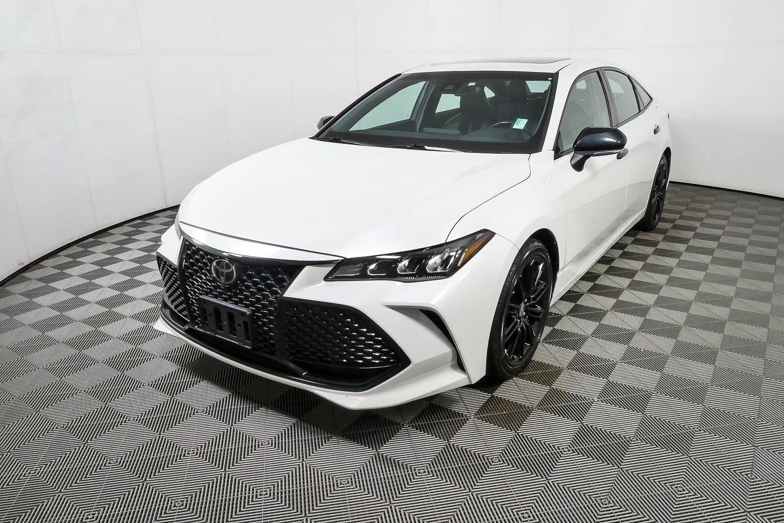 Used 2021 Toyota Avalon XSE FWD image 25