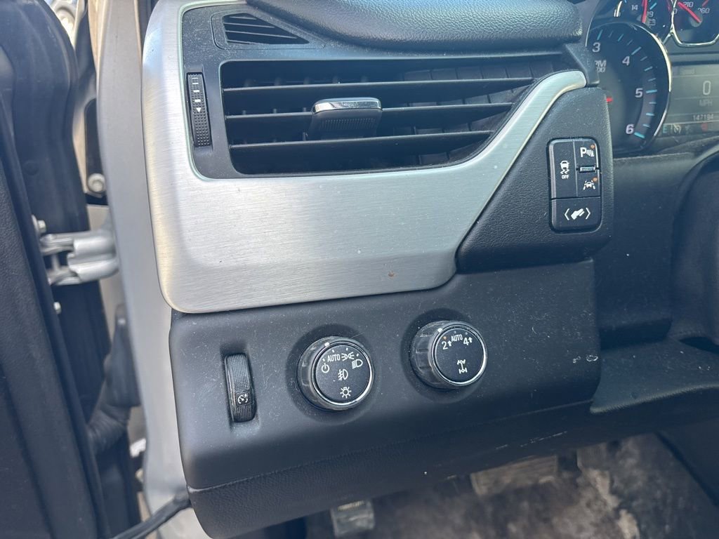 Used 2019 GMC Yukon XL SLT w/ Open Road Package image 12