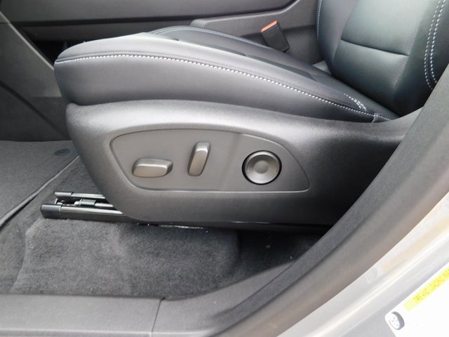 New 2026 Chevrolet Traverse LT w/ Enhanced Driving Package image 13