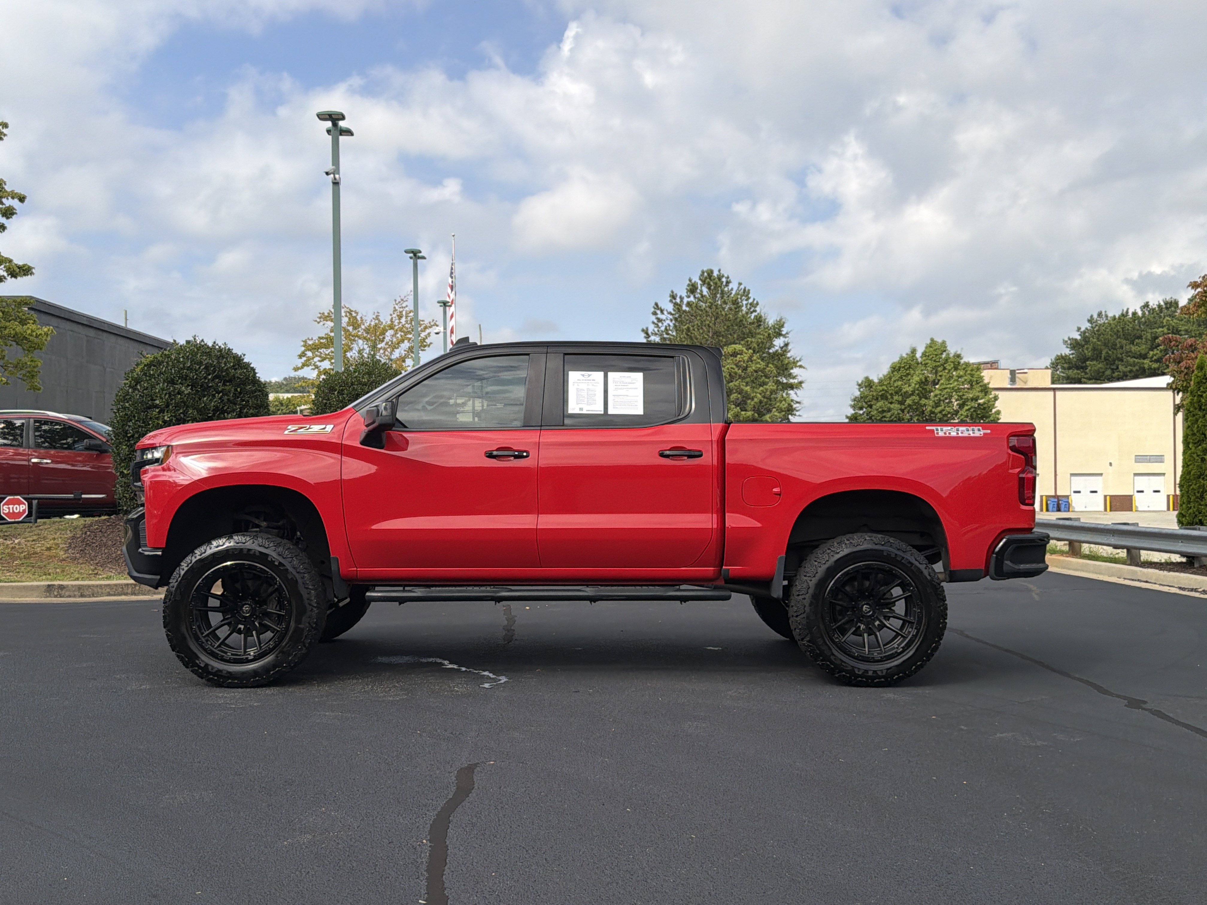 Used 2022 Chevrolet Silverado 1500 LT Trail Boss w/ Bed Protection Package AWD/4WD image 15