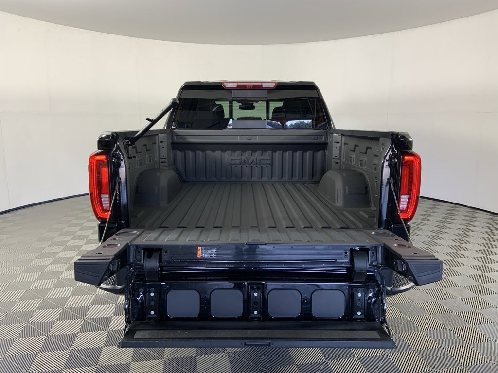 Used 2025 GMC Sierra 1500 Denali image 9