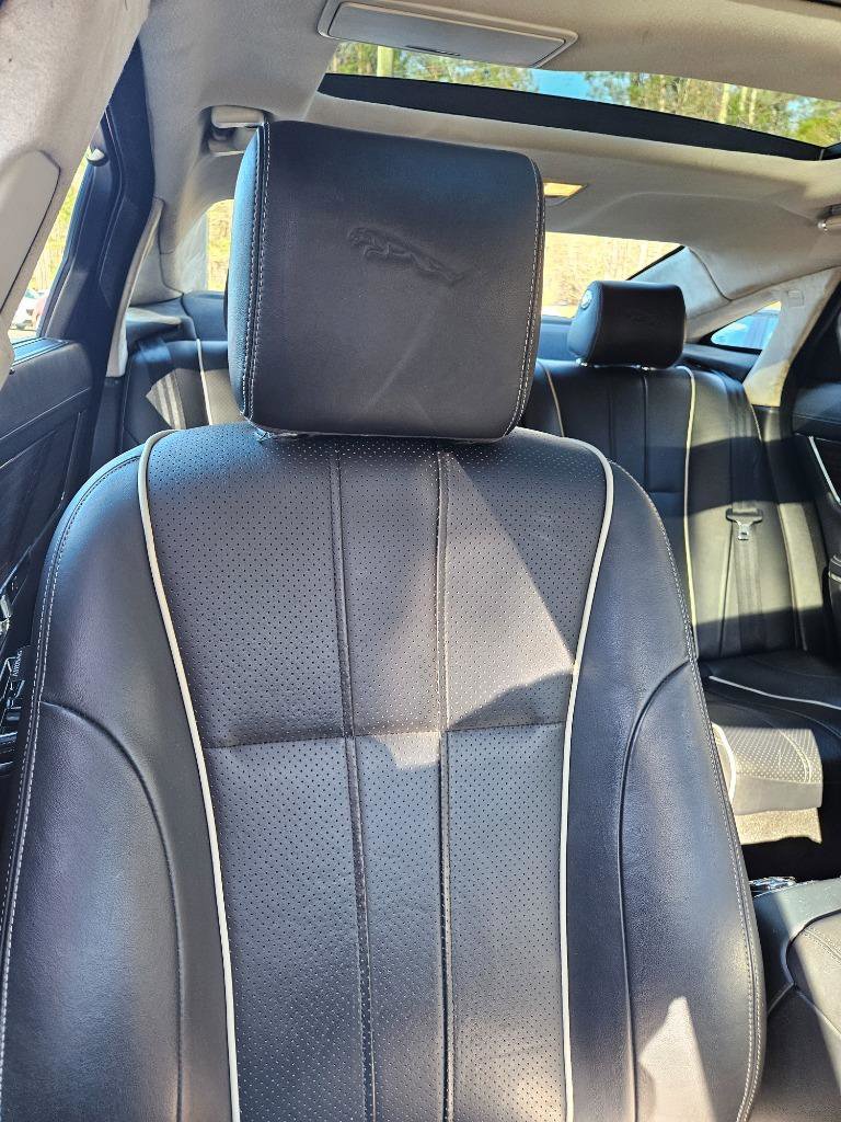 Used 2013 Jaguar XJ L Portfolio image 42