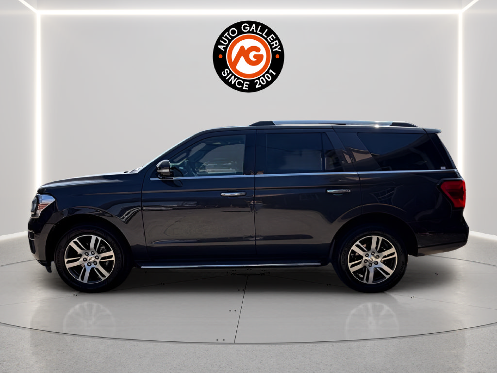 Used 2023 Ford Expedition Limited RWD image 4