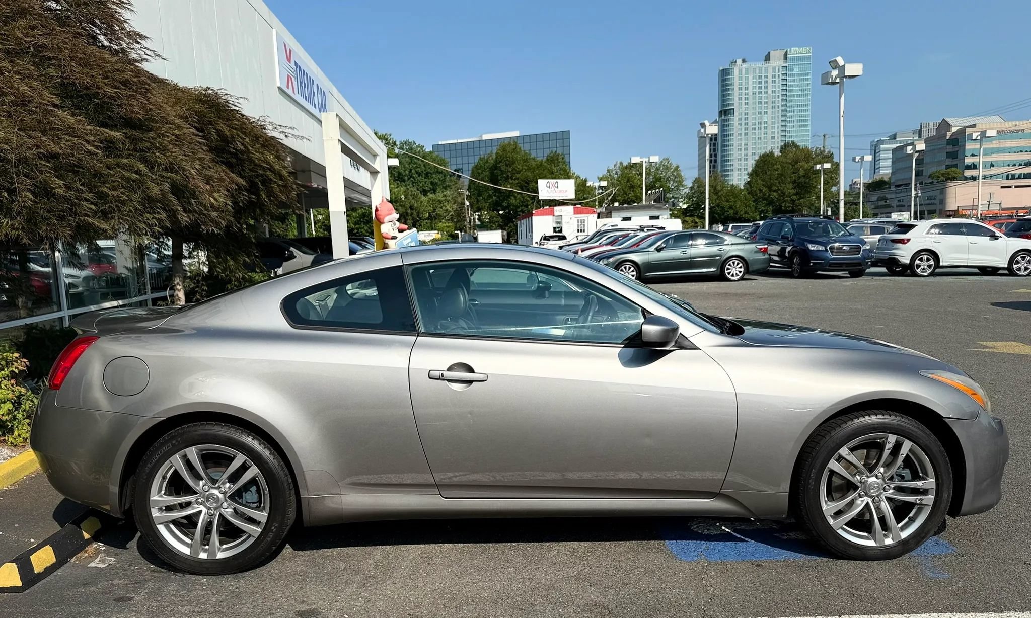 Used 2009 INFINITI G37 x Coupe w/ Premium Pkg AWD/4WD image 8