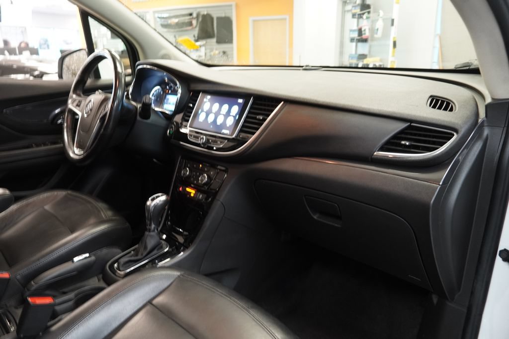 Used 2019 Buick Encore Essence AWD/4WD image 35