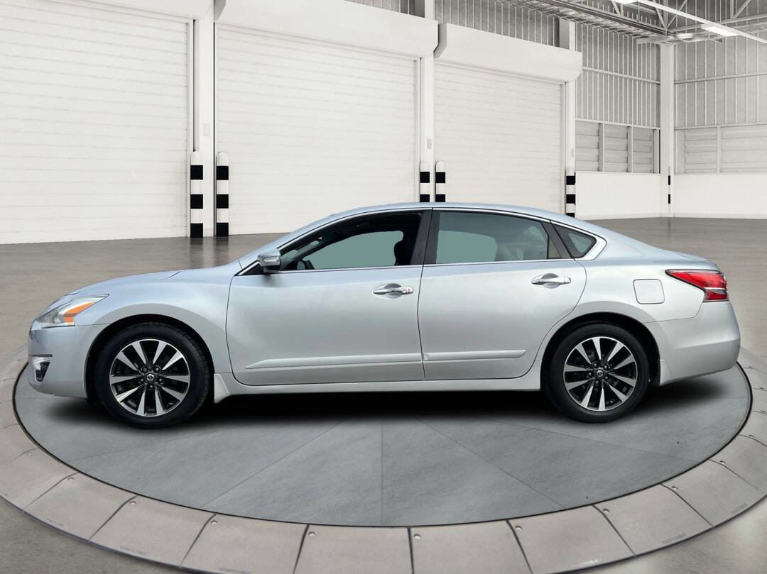 Used 2015 Nissan Altima 2.5 SV w/ Convenience Package image 6